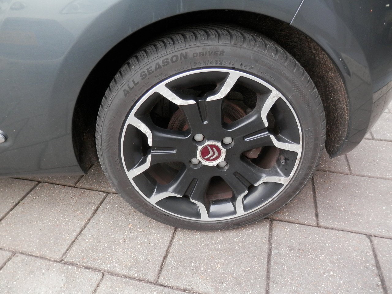Auto Garant Biedt Aan: Citroen DS3 1.6 THP Sport Chic
