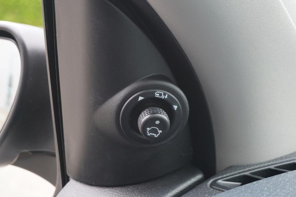 Ford Fusion 1.6-16v futura automaat - airco / navi / cruise / elektr. ramen