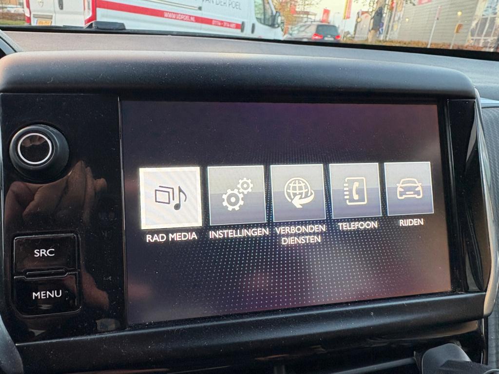 Peugeot 2008 1.2 puretech allure