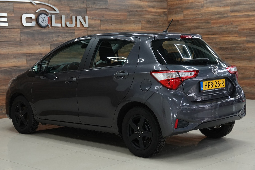 Toyota Yaris 1.0 vvt-i | camera | 15" | bluetooth |
