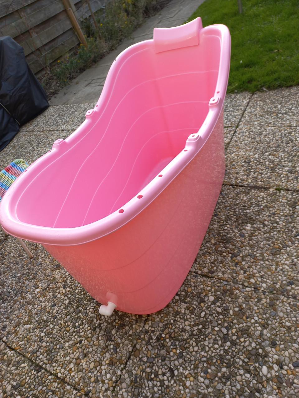 Kunststof bad roze