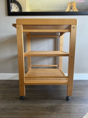 Te koop: Luxe baby verzorgingstafel van TROLL – massief hout