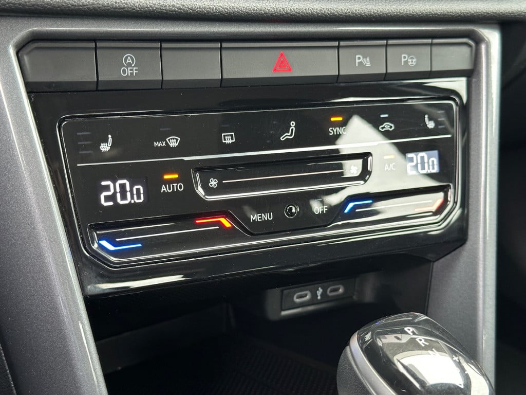 Volkswagen T-roc 1.5 tsi 150pk dsg style carplay | camera | keyless | elek.