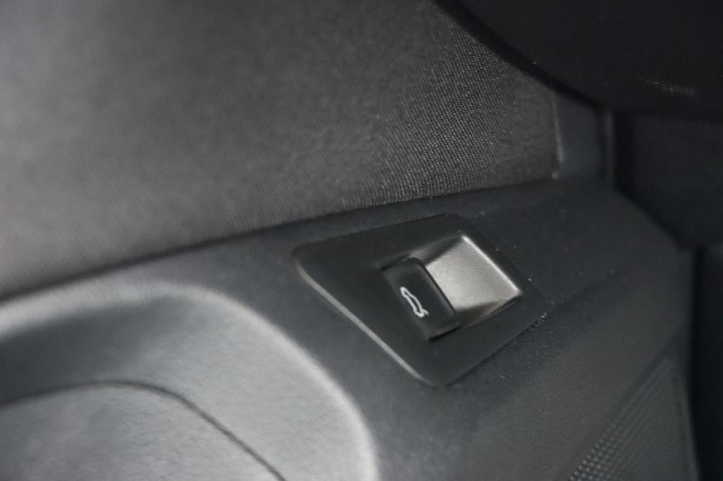 Volkswagen T-roc 1.5 tsi sport dsg7 150pk | side assist | camera | stoelver