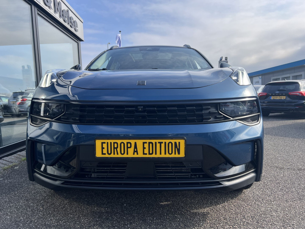 Lynk & Co 01 1.5 261pk plug in hybrid , zwarte velgen , panodak , 360 camer