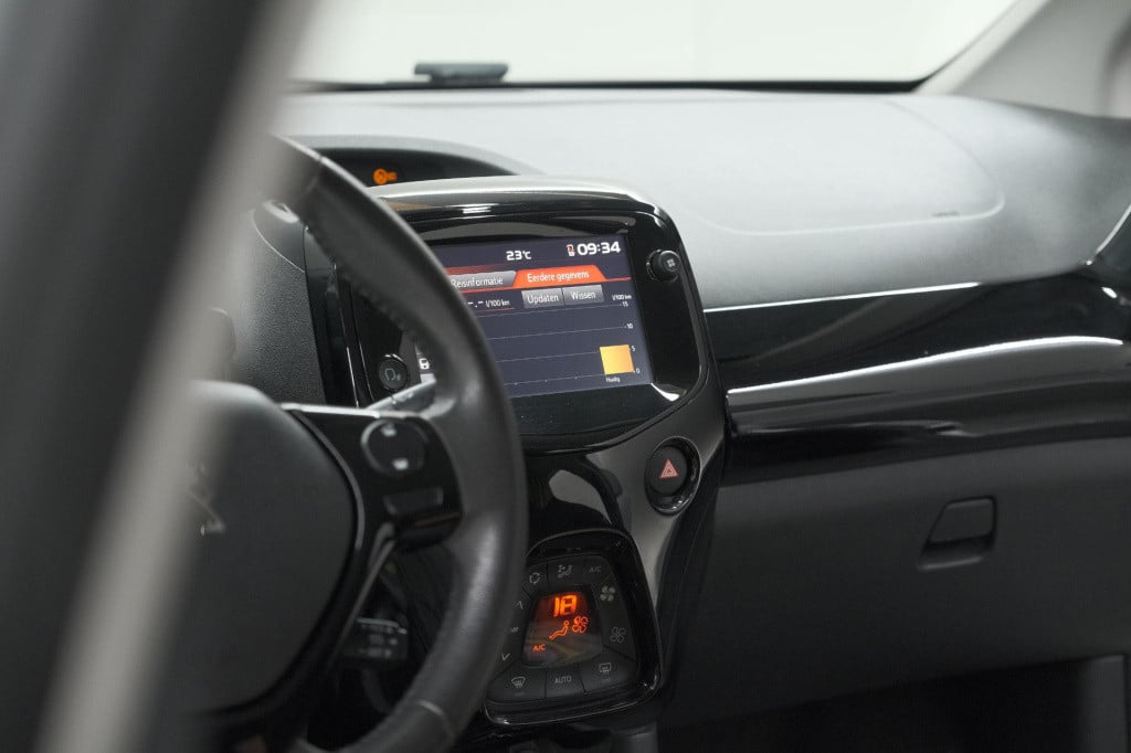 Peugeot 108 1.0 e-vti allure | unieke kilometerstand | camera | climate con