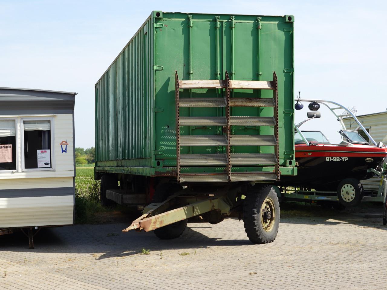 Opslagcontainer op wielen te koop (exclusief inhoud)