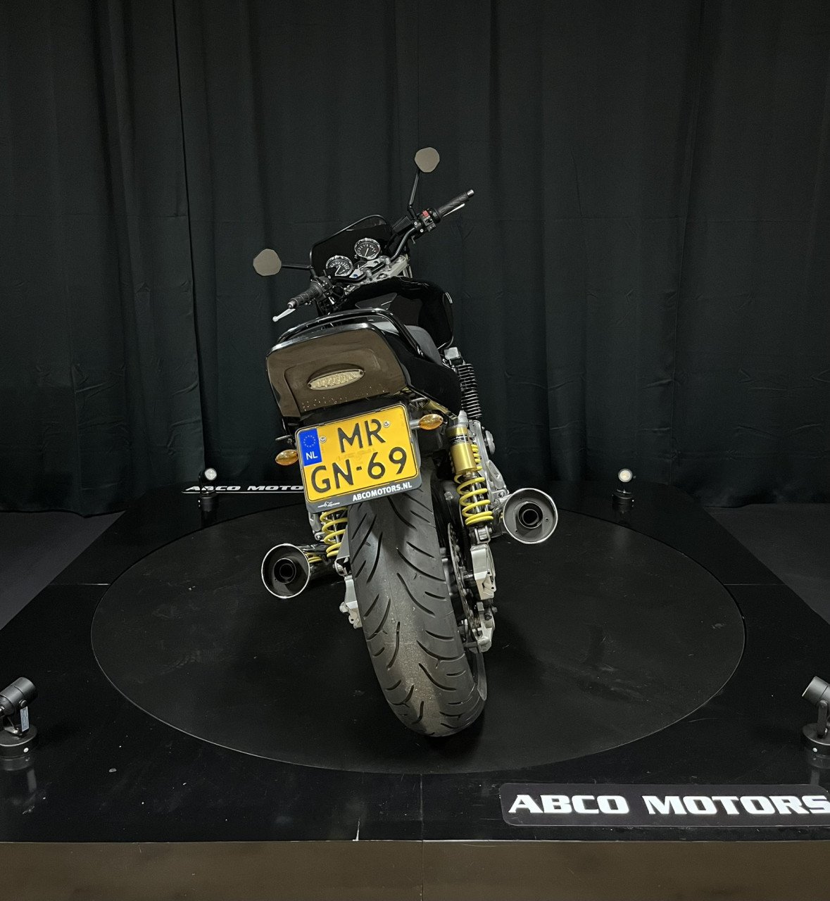 Yamaha XJR 1200