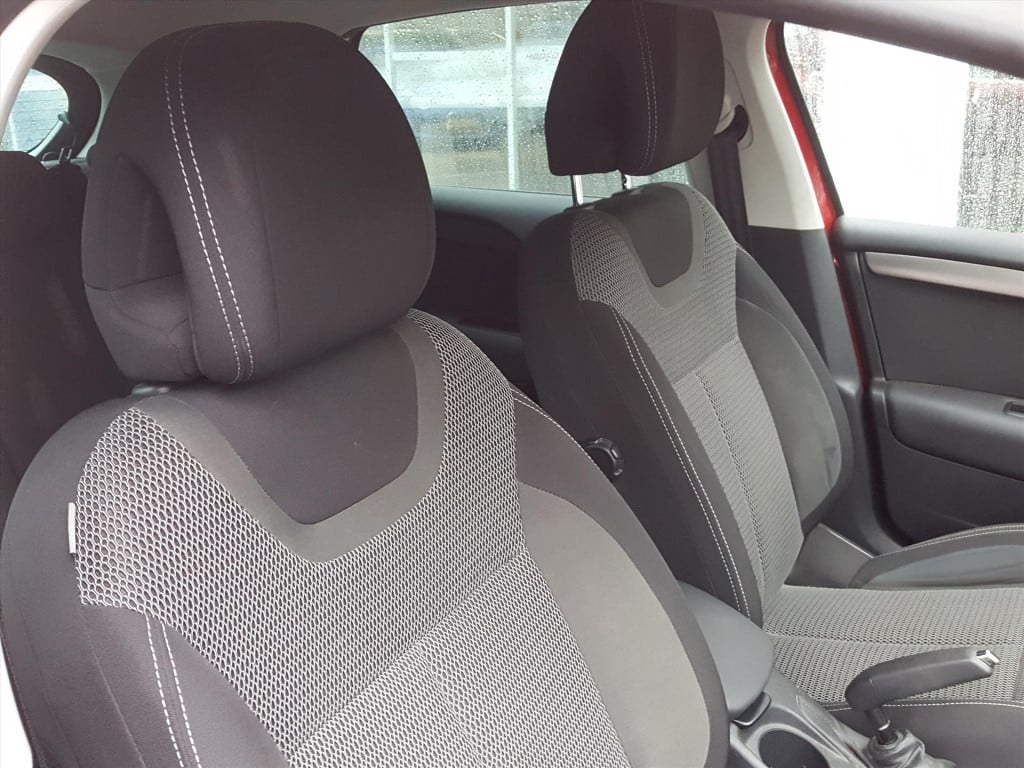 Citroen C4 1.2 e-thp 131pk collection trekhaak | cruise & climate control |