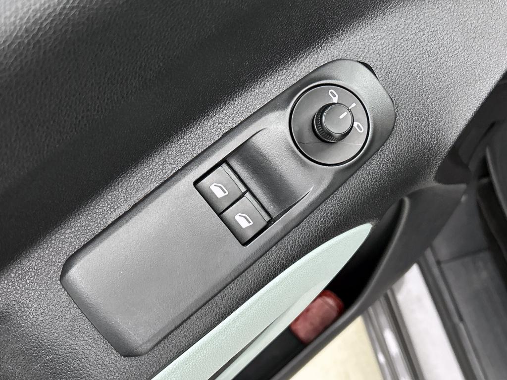 Citroen Berlingo 130 pk automaat feel | rijklaar | parkeersensoren | apple 