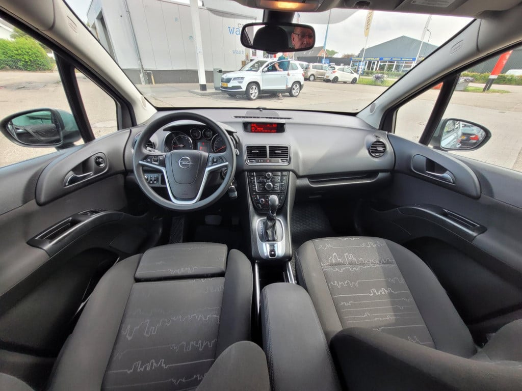 Opel Meriva 1.4 turbo design edition automaat, cruise control, p.sensor, ai