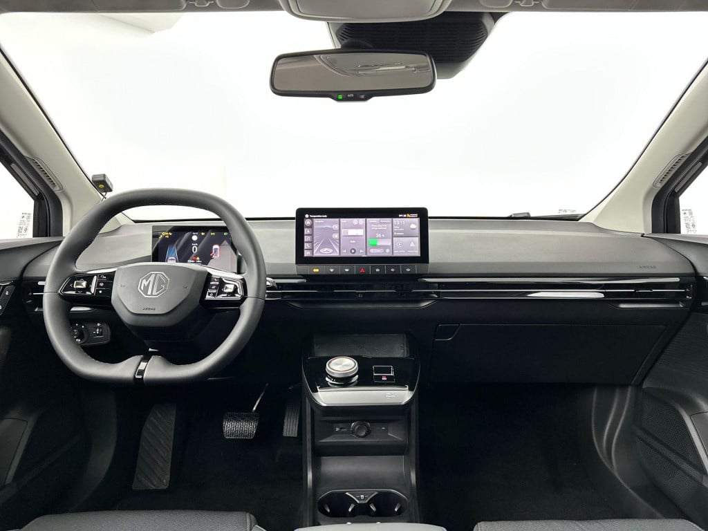 MG Mg4 electric luxury 64 kwh | op = op voorraad voordeel | 7 jaar garantie