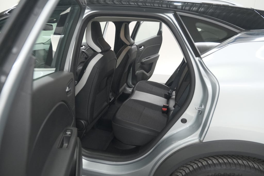 Renault Captur tce 130 intens | camera | stoelverwarming | apple carplay | 