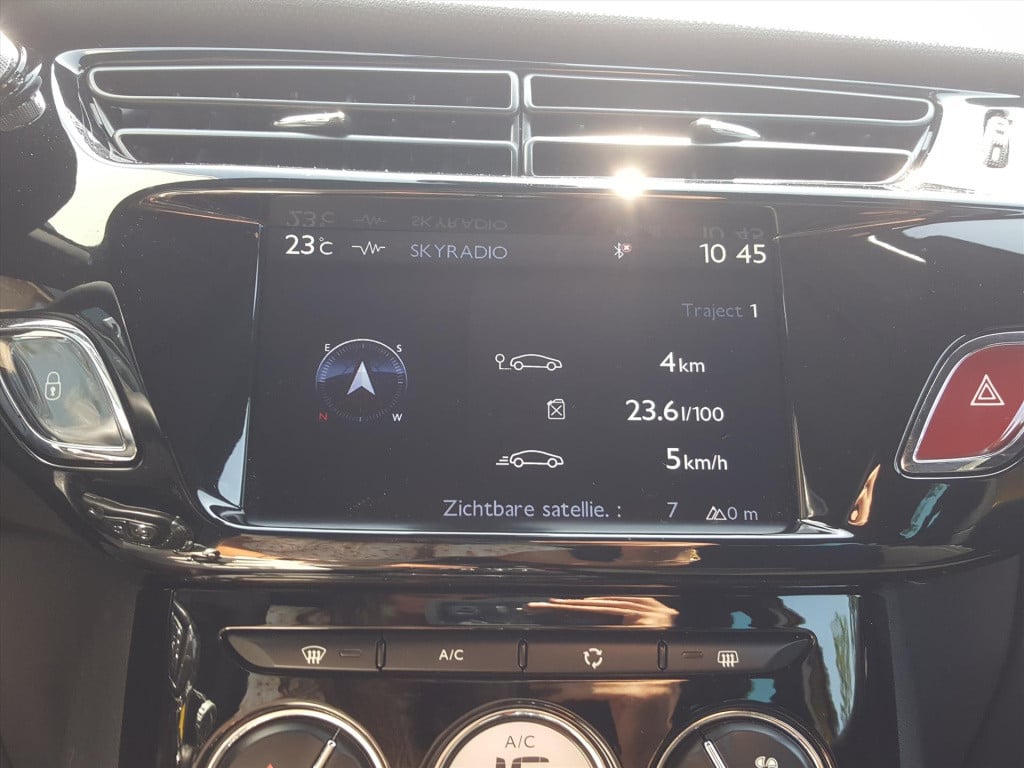 Citroen DS3 1.2 vti 82pk so chic navigatie | cruise & climate control | par