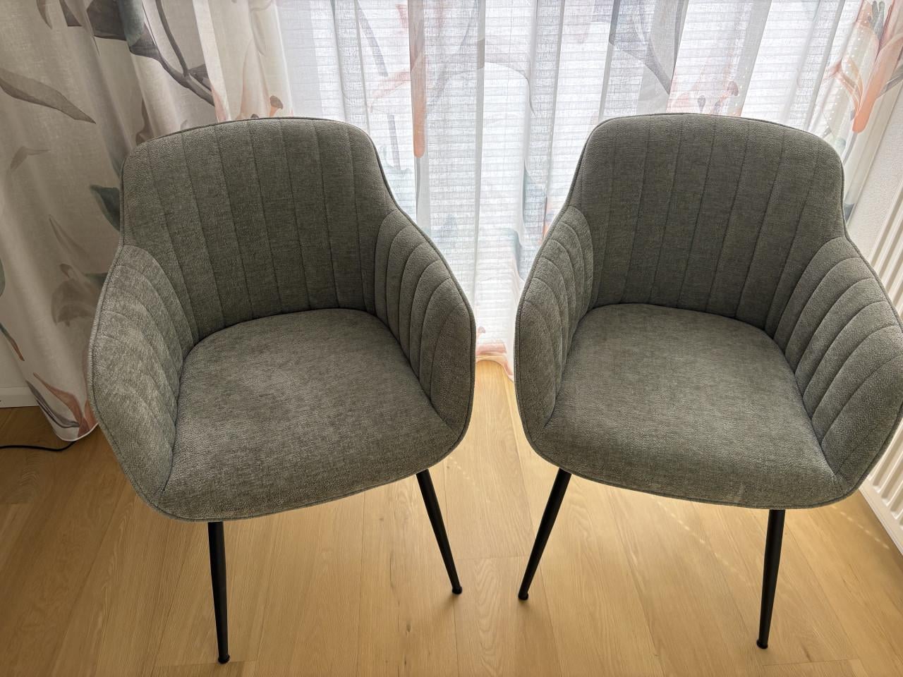 Twee Stoffen stoeltjes - kleine fauteuil(s)