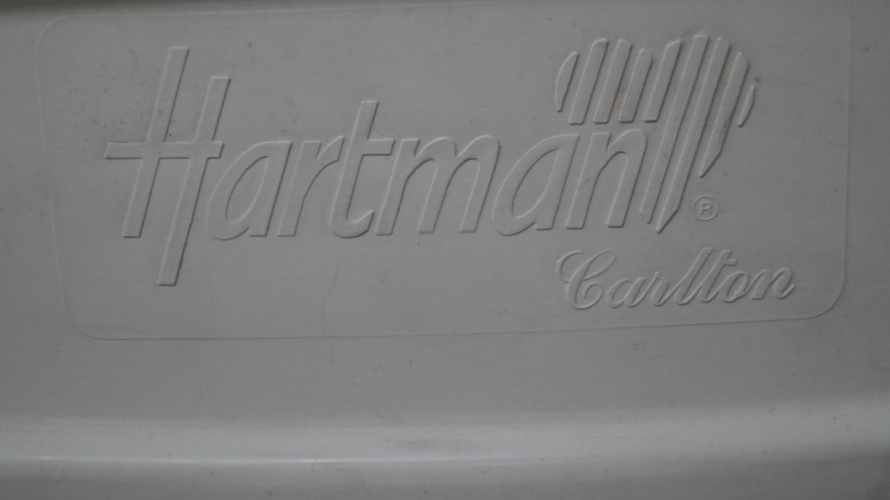 Twee witte Hartman "Carlton" tuinstoelen (gratis)