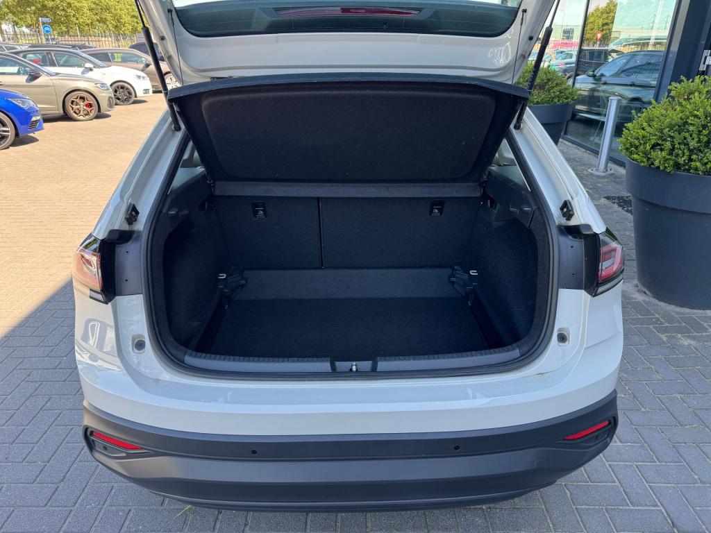 Volkswagen Taigo 1.0 tsi life business * carplay * stoelverwarming * pdc 2x