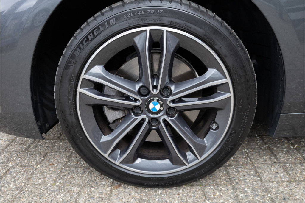 BMW 1 Serie 118i sport line business edition ✅shadowline✅nav✅getint glas