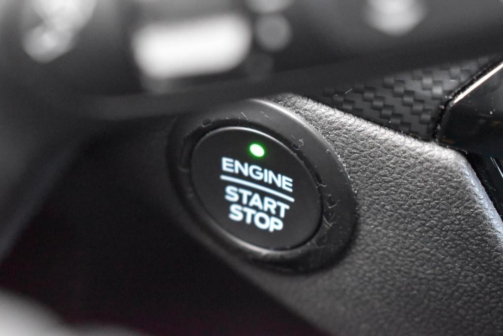 Ford Kuga 2.5 phev st-line | climate control | cruise control | winterpakke