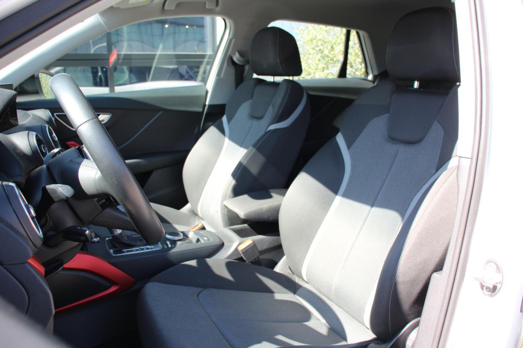 Audi Q2 1.4 tfsi sportline - automaat - acc - led - matrix - apple carplay 
