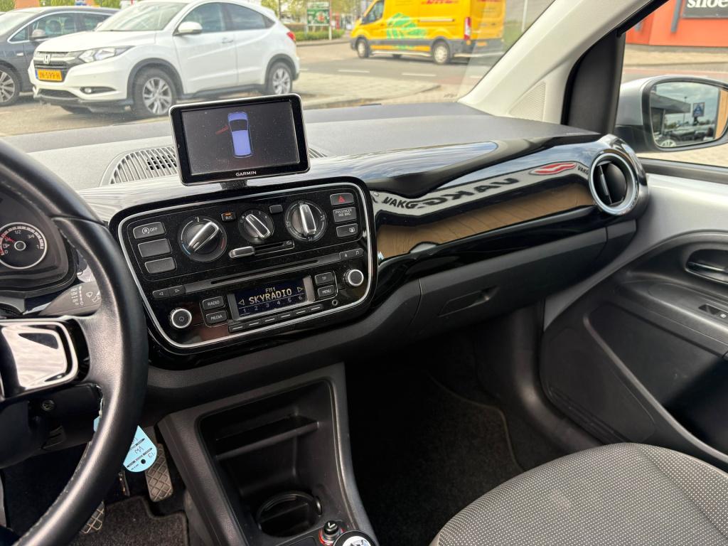 Volkswagen UP! 1.0 high up! bluemotion