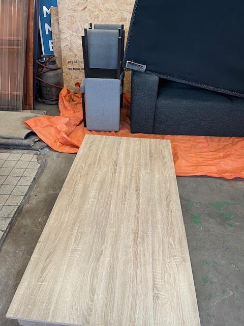 Eettafel met 4 stoelen