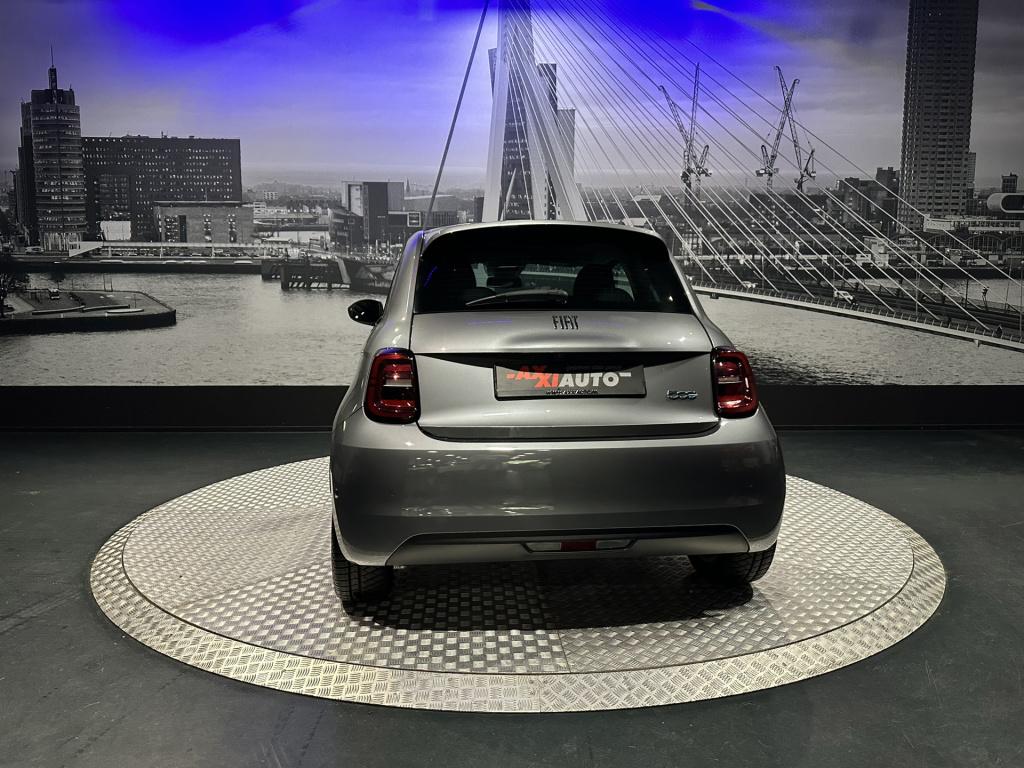 Fiat 500 icon 42 kwh *carplay*camera*