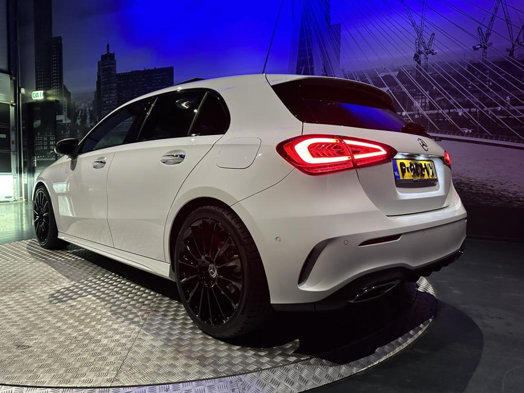 Mercedes-Benz A-Klasse 180 premium plus amg *pano*sfeer*camera*appconnect*