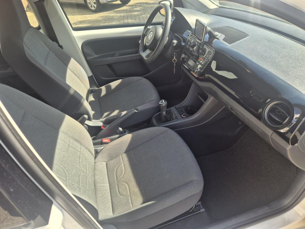 Volkswagen UP! 1.0 move up! bluemotion