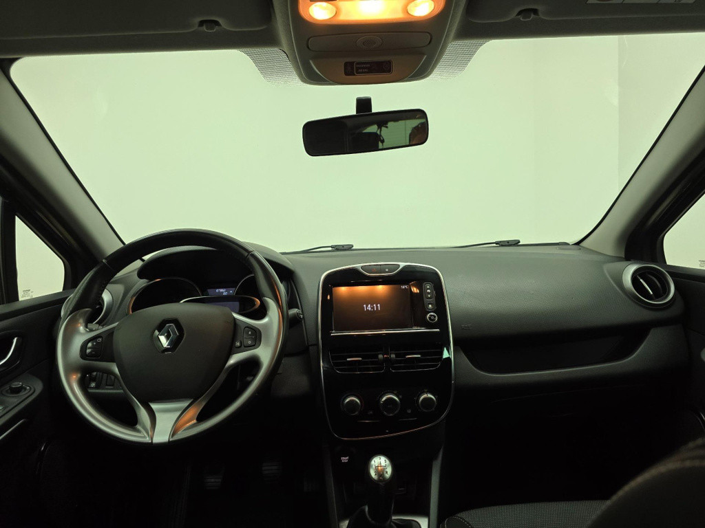 Renault Clio 0.9 tce met cruisecontrol en trekhaak | tweedehands renault cl