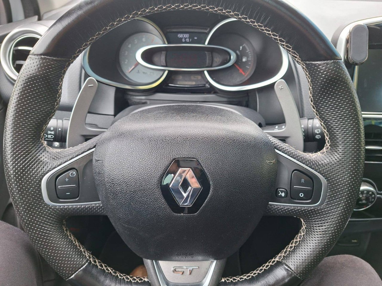 Renault Clio 1.2 Iconic GT AUTOMAAT 5drs bj:2016 airco-navigatie i.z.g.st