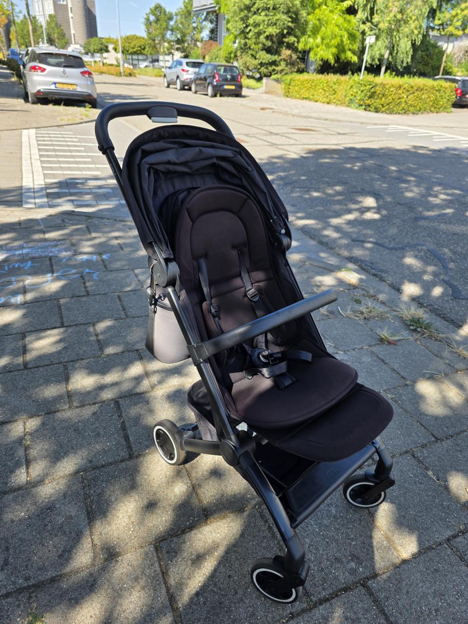 Joolz Aer+ compacte (reis) buggy zwart – incl. reistas en regenhoes