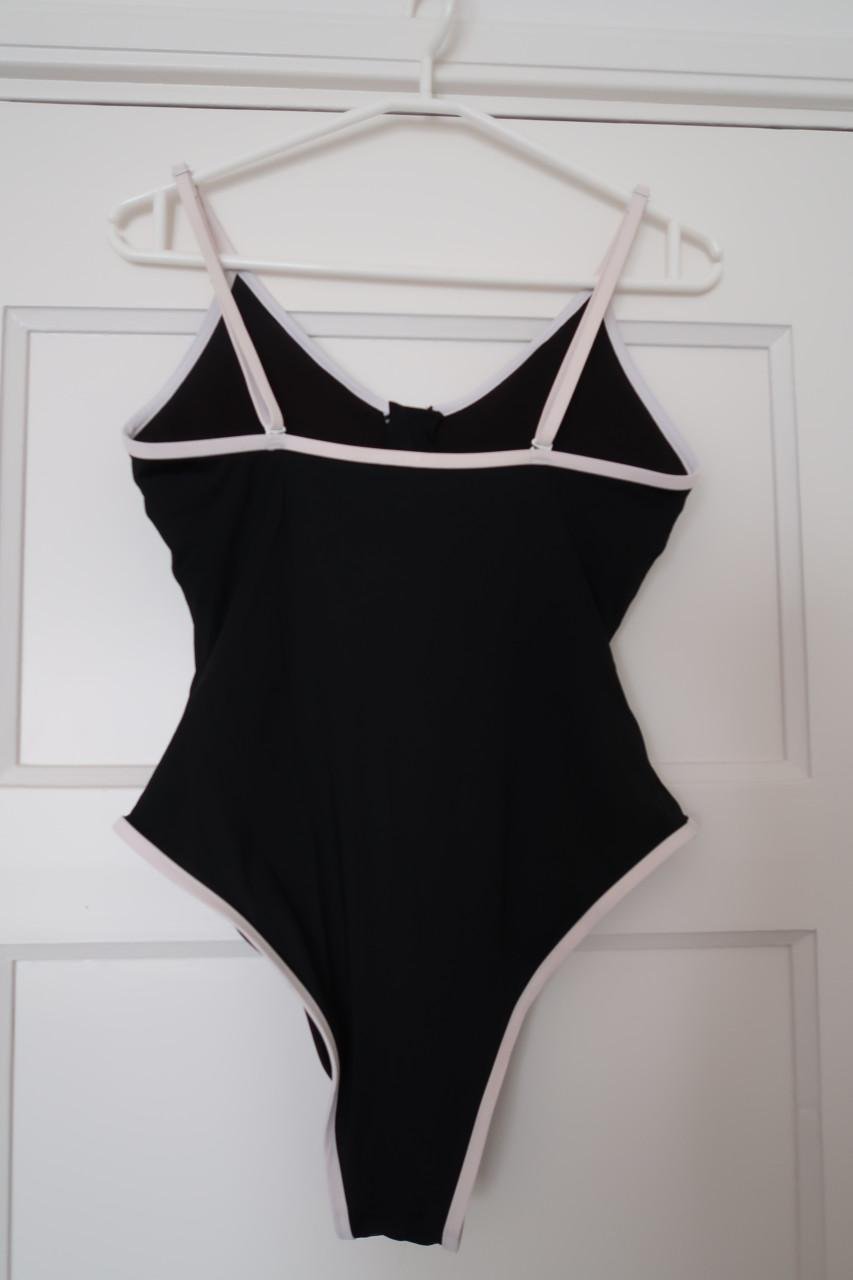 2 Super leuke badpakken, klein maatje M, zo goed als nieuw €5,00 per badpak