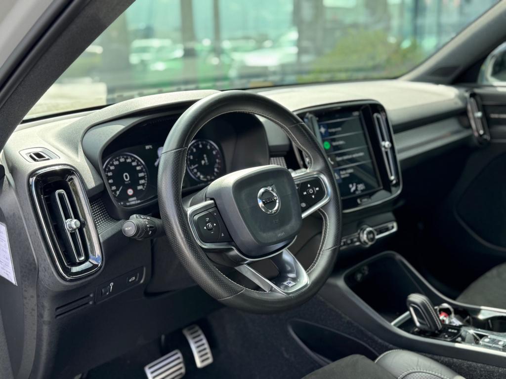 Volvo XC40 1.5 t3 r-design * harman/kardon * trekhaak