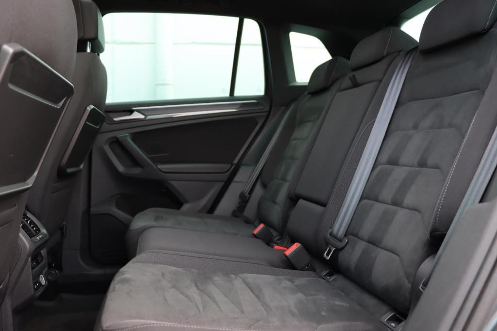 Volkswagen Tiguan 1.5 tsi act highline business r advance 150pk dsg7