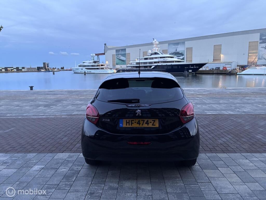 Peugeot 208, 1.2 PureTech Active km145.455 Nap Bj2015