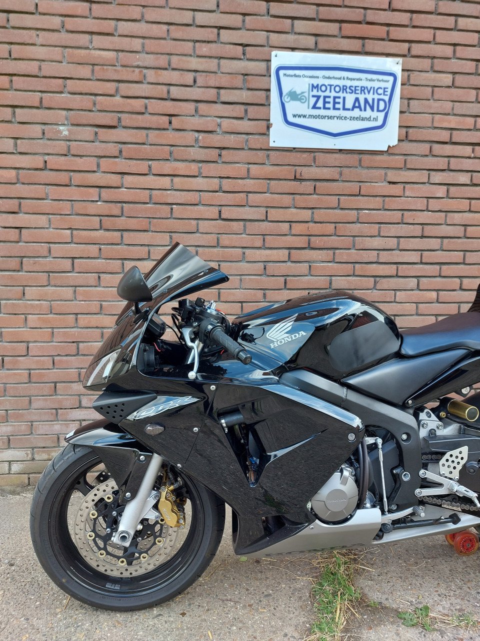 Honda CBR 600RR (Full Black)