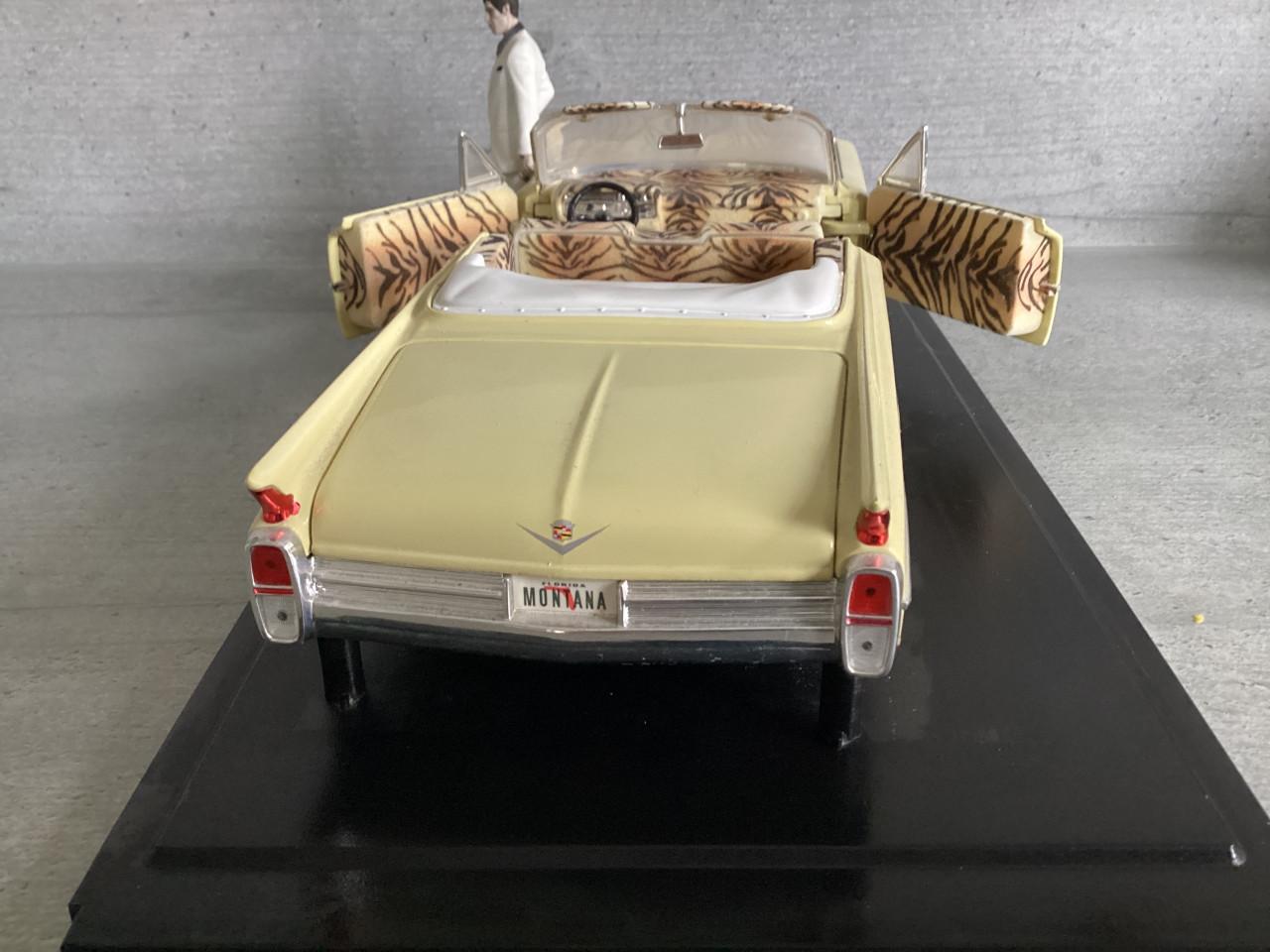 SCARFACE 1963 CADILLAC SERIE 62. SCHAAL. 1:18