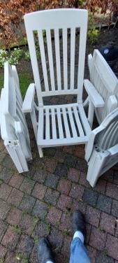 Set van 4 witte kunststof tuinstoelen