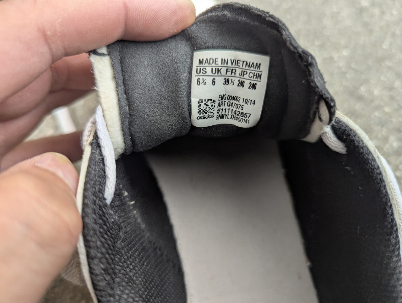 Te koop Adidas dames sportschoenen