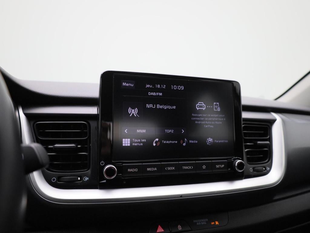 Kia Stonic 1.2 mpi design edition | apple carplay / android auto | parkeers