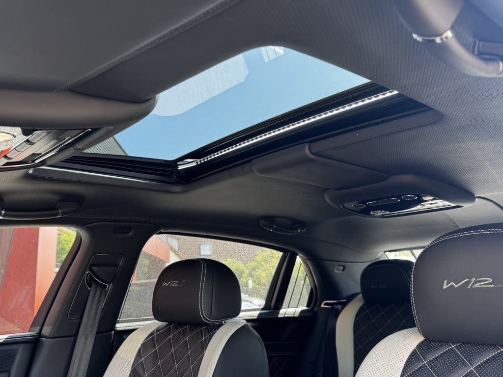 Bentley Flying Spur 6.0 w12 s | convenience-pakket | massage | nieuwstaat!