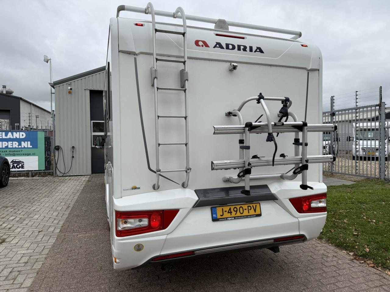 Adria Matrix Plus M670SC - Luxe gezinscamper vol comfort en vrijheid!