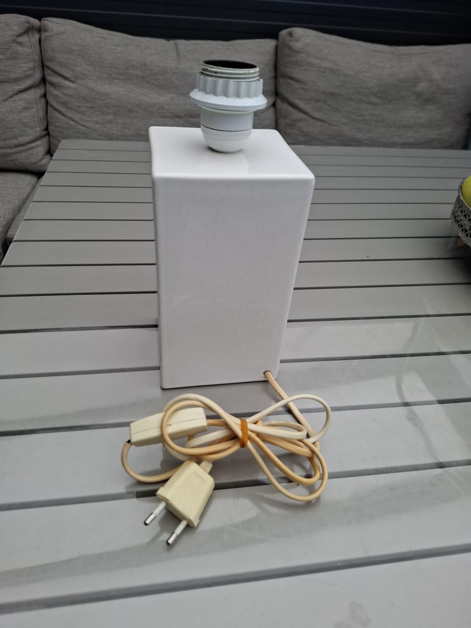 Vintage Tafellamp van Velsen Delfts Wit .