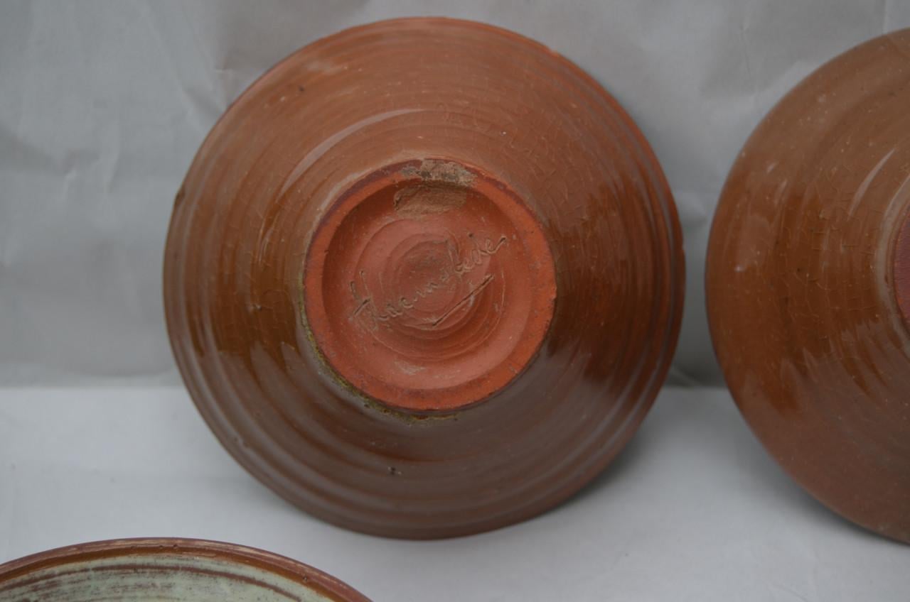 Keramiek 5 schaaltjes gesigneerd 'Haemstede' denk ik.