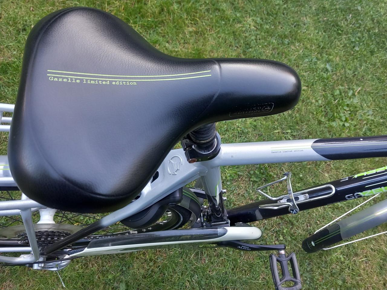 Gazelle Allure Limited Edition 28 inch