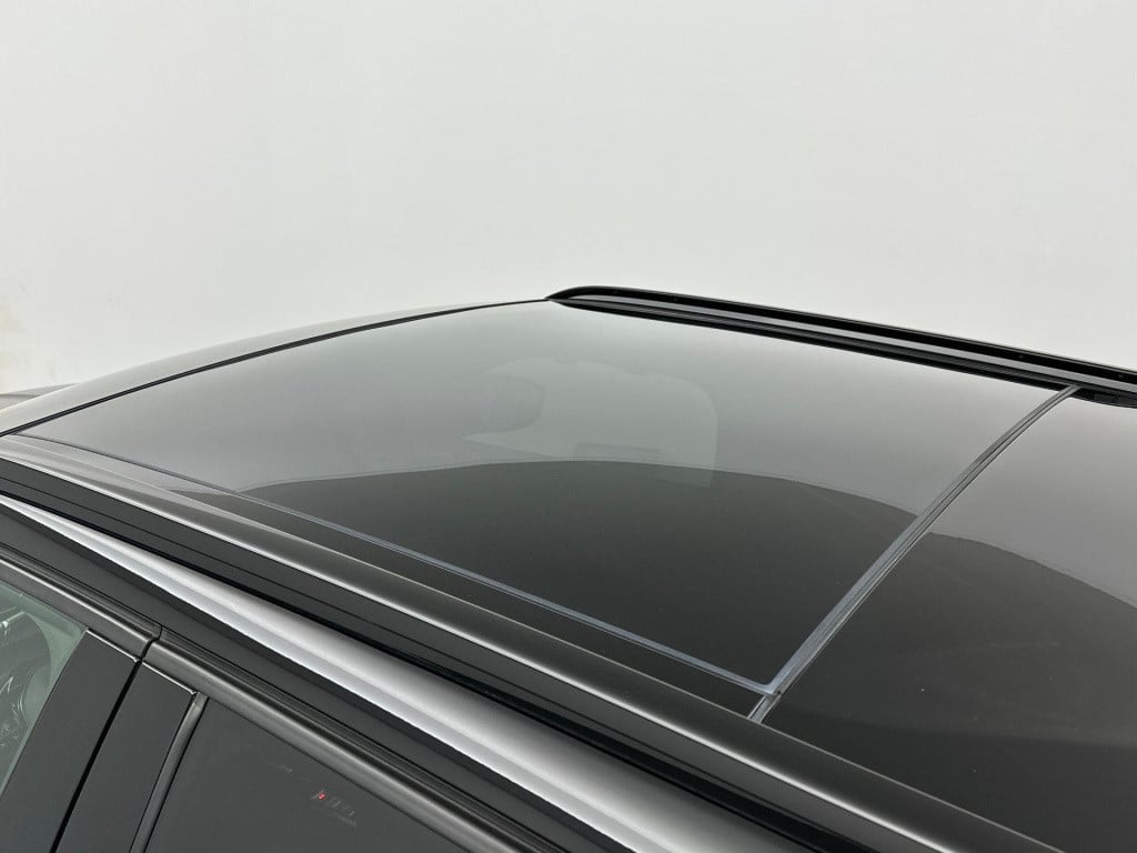 Peugeot 2008 1.2 gt pack | navigatie | alcantara | panoramadak | focal hi-f