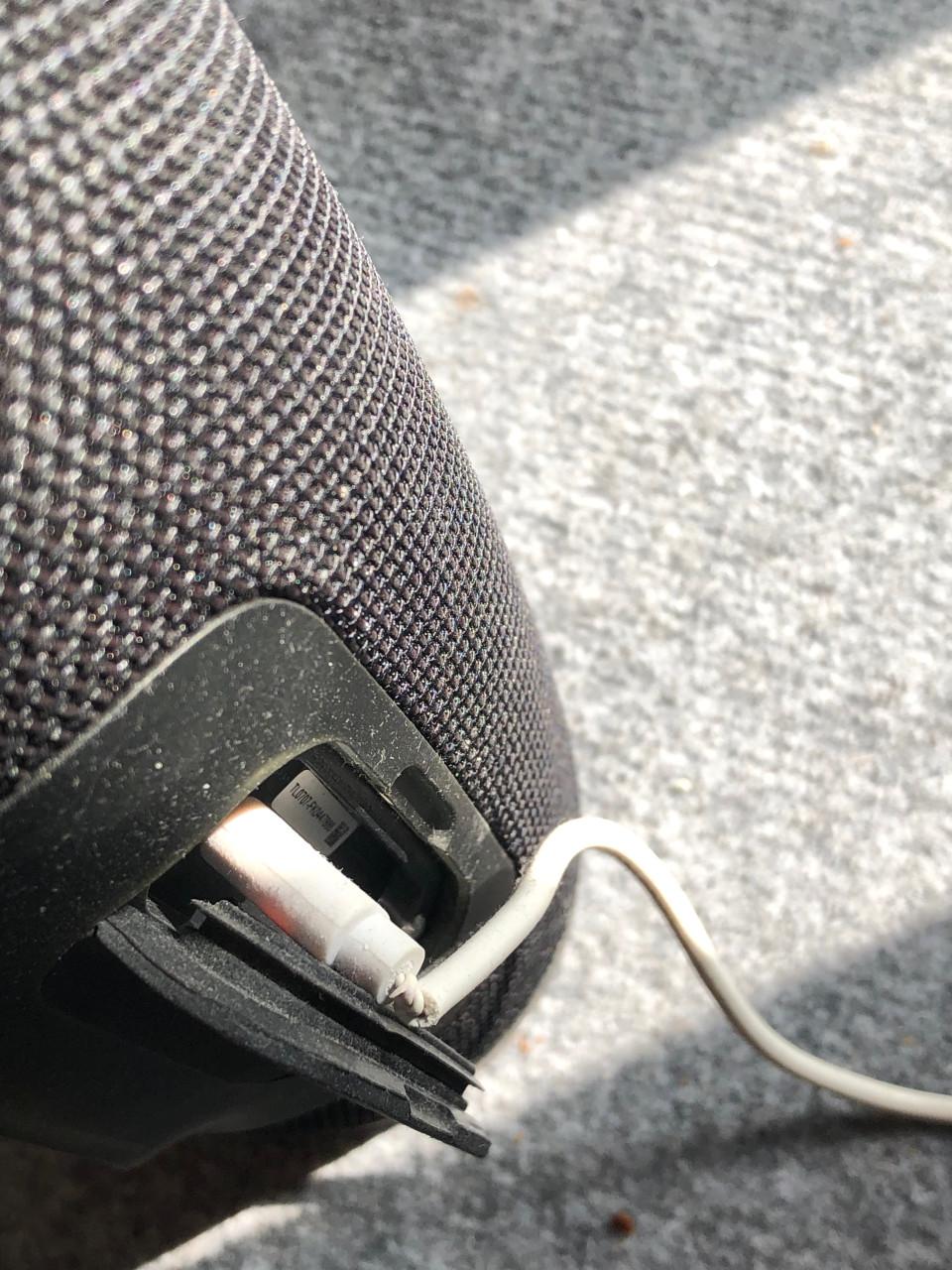 Jbl Music box Bluetooth Charge 4