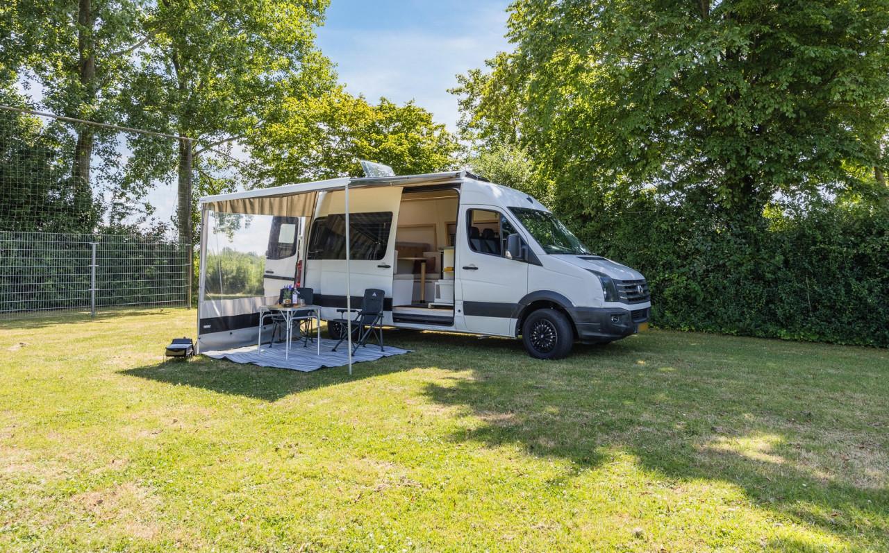 Unieke VW Crafter L2H2, Breedte bed, off-grid voorziening