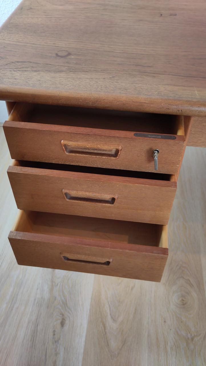 Vintage bureau + bijpassend meubel